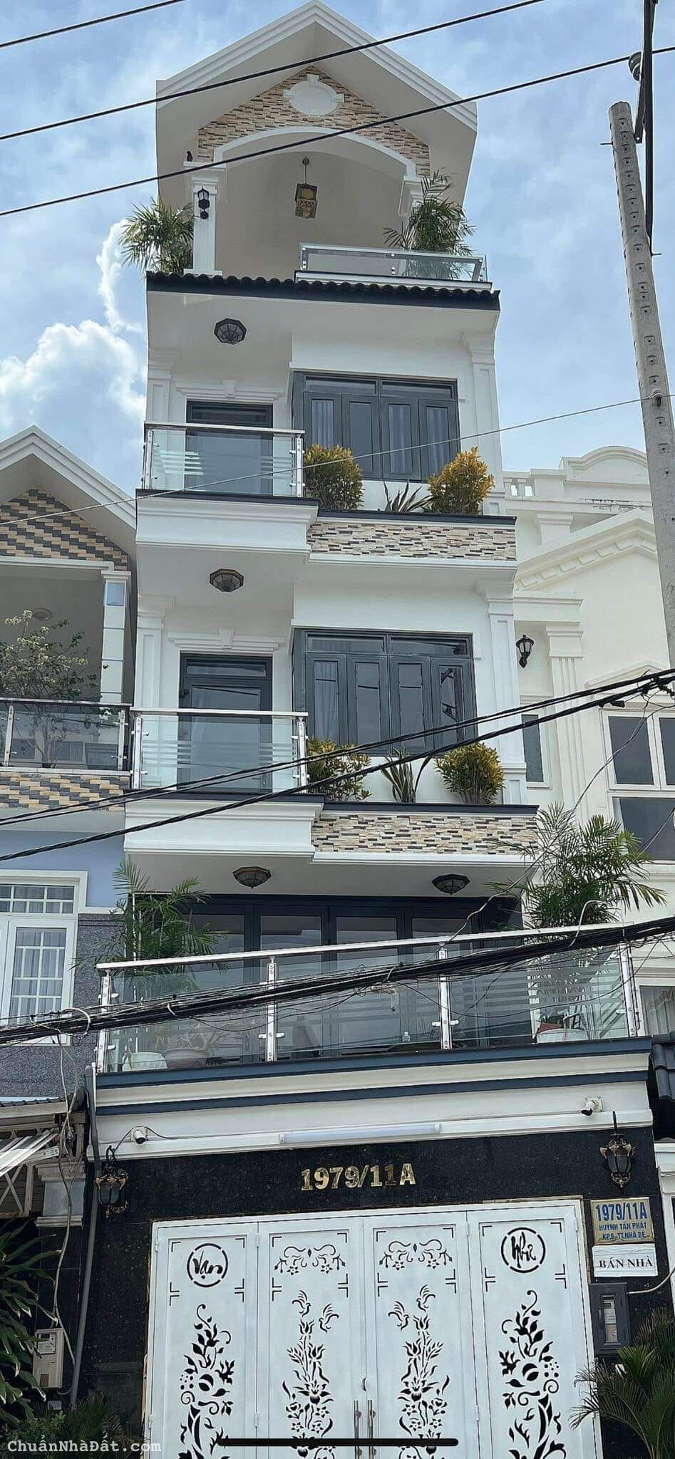 Nhà mặt tiền đường 16m Huỳnh Thị Đồng (Số 1979/11A Đường Huỳnh Tấn Phát cũ)