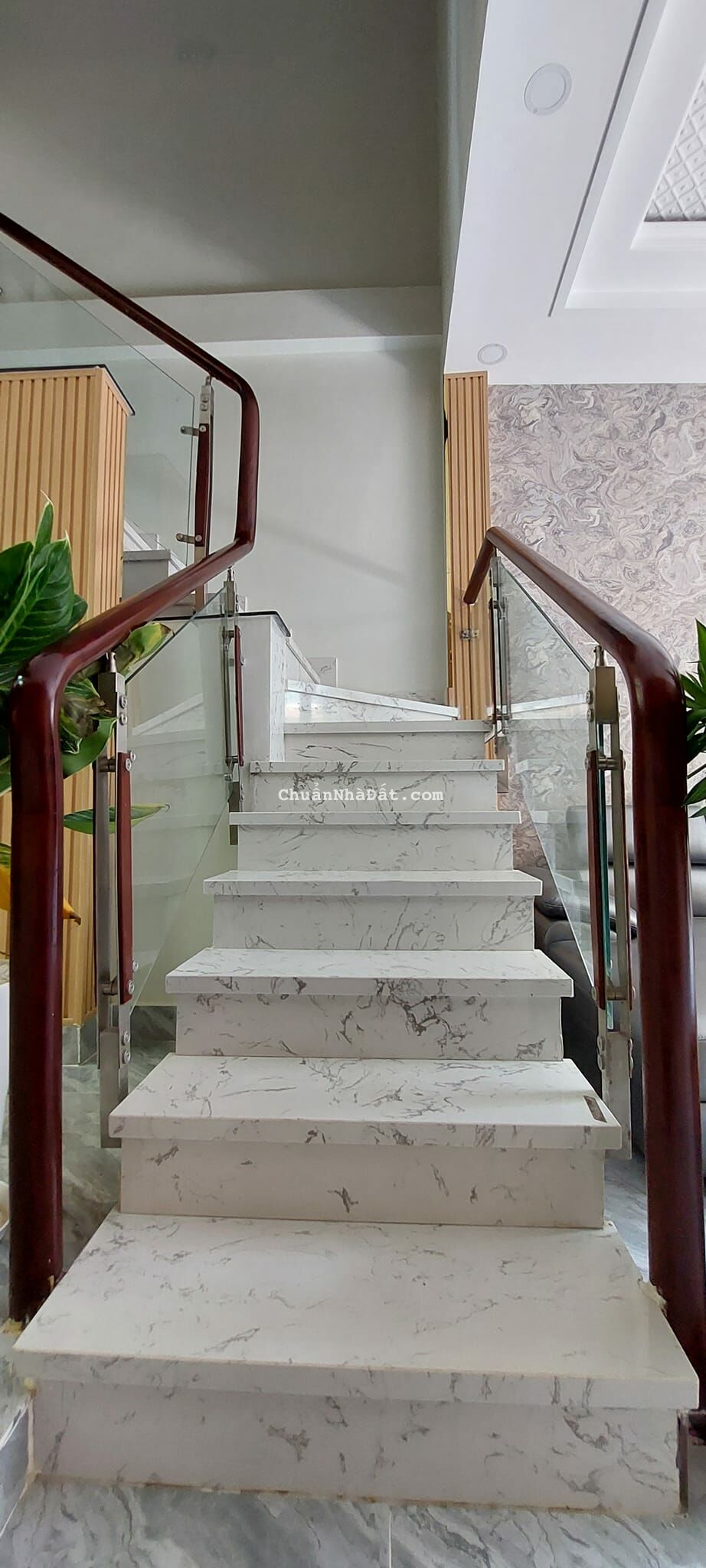 Nhà hẻm 1113/8/28 Huỳnh Tấn Phát, Phường Phú Thuận, Quận 7, diện tích: 4m x 14m