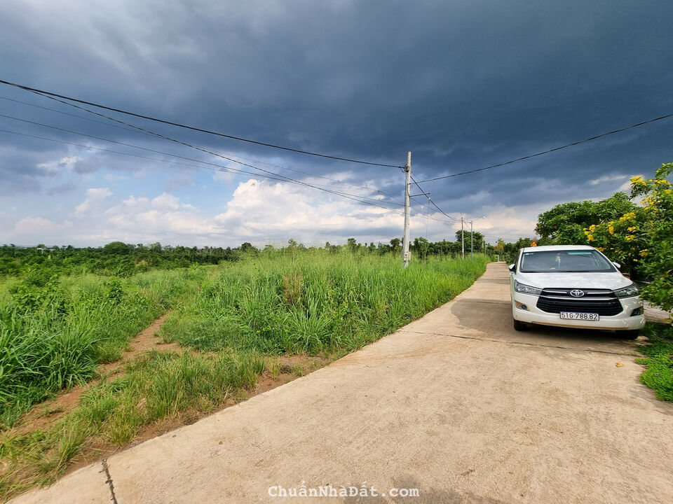 Đất nở hậu 127.8m2 sổ đỏ Định Quán Đồng Nai đường ô tô 580 triệu ,gần cao tốc Dầu Giây đã làm xong Đất nở hậu 127.8m2 sổ đỏ Định Quán Đồng Nai đường ô tô 580 triệu ,gần cao tốc Dầu Giây đã làm xong