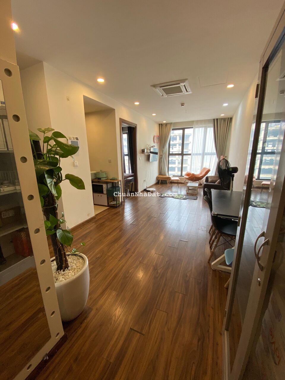 Bán căn hộ 2 - 3pn toà Golden Palm - 21 Lê Văn Lương - đang cho thuê 13tr/tháng Bán căn hộ 2 - 3pn toà Golden Palm - 21 Lê Văn Lương - đang cho thuê 13tr/tháng