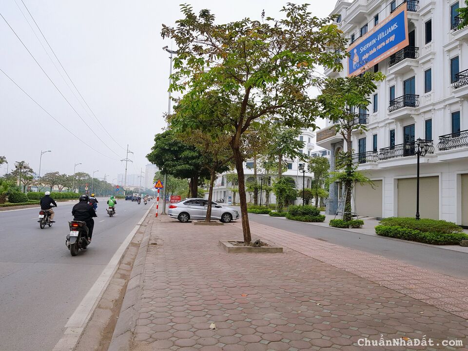 Bán nhà mặt phố Phúc La đường rộng 60m - 2 mặt tiền - sẵn nhà bàn giao cho thuê ngay