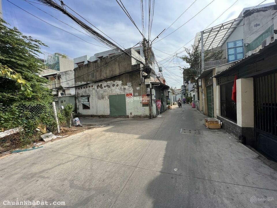 Cần bán gấp đất đường Đinh Thị Thi, P. Hiệp Bình Phước, Thủ Đức sổ hồng riêng,giá chỉ 5.2  tỷ/lô