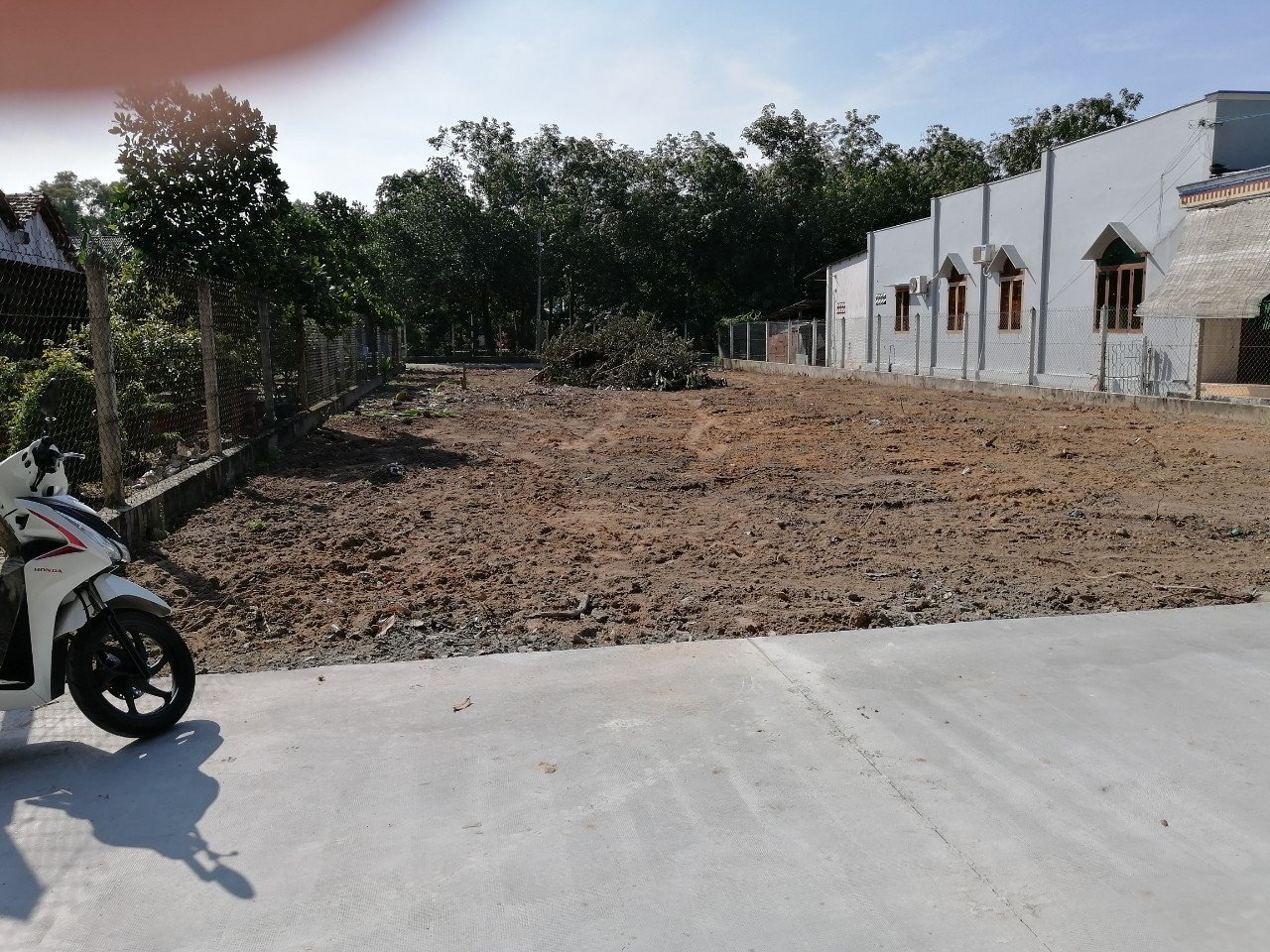 CẦN BÁN GẤP lô đất ngan 10x100 giá chỉ có 450tr ai cần a lô em nhe CẦN BÁN GẤP lô đất ngan 10x100 giá chỉ có 450tr ai cần a lô em nhe