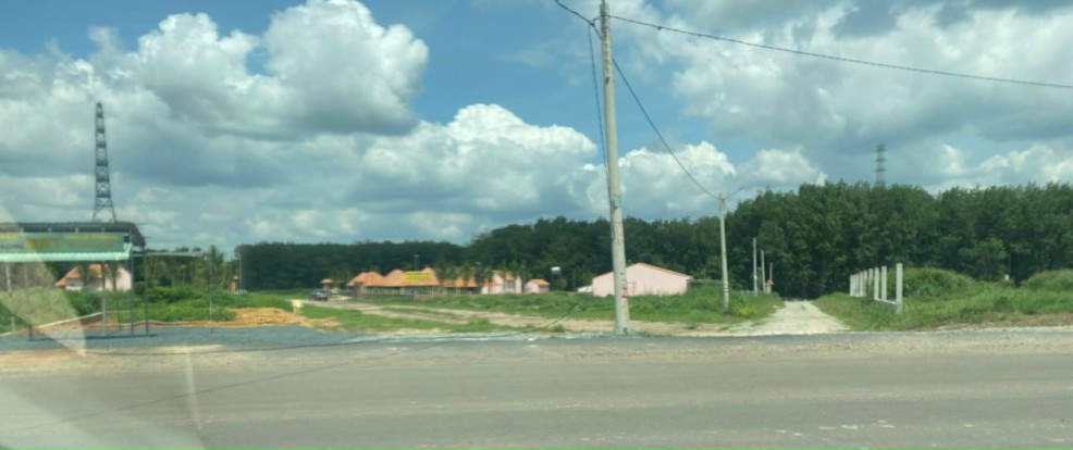 CẦN BÁN GẤP lô đất ngan 10x100 giá chỉ có 450tr ai cần a lô em nhe CẦN BÁN GẤP lô đất ngan 10x100 giá chỉ có 450tr ai cần a lô em nhe