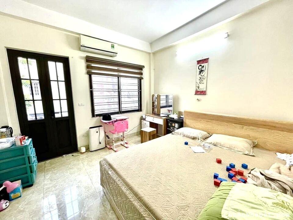 Bán nhà phố Lạc Long Quân , Nghĩa Đô , Võ Chí Công , Cầu Giấy , Tây Hồ , DT40x6x3,9x9,4 tỉ , ô tô .