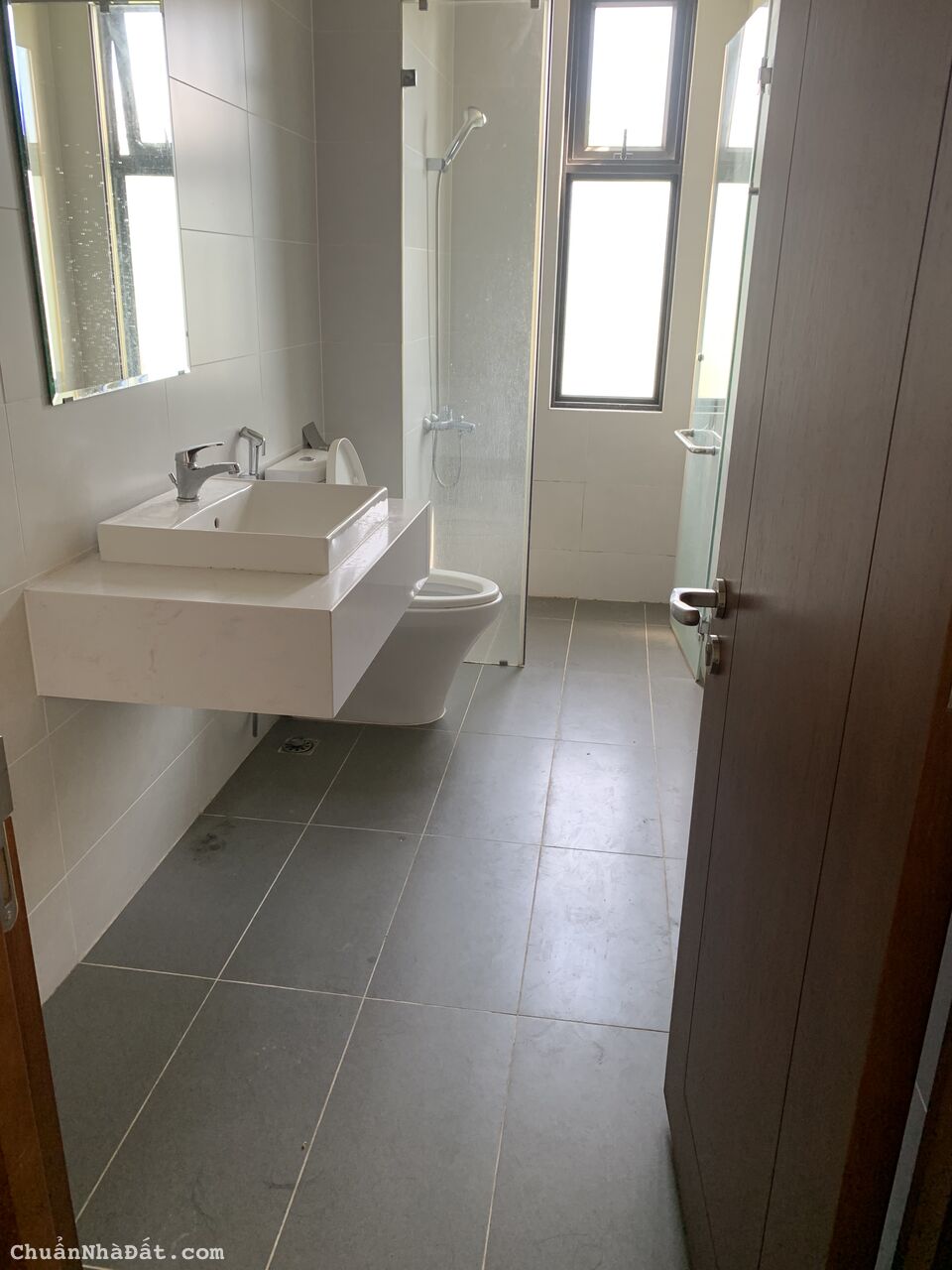 Cần bán biệt thự liền kề khu đi thi Vinhomse thăng long