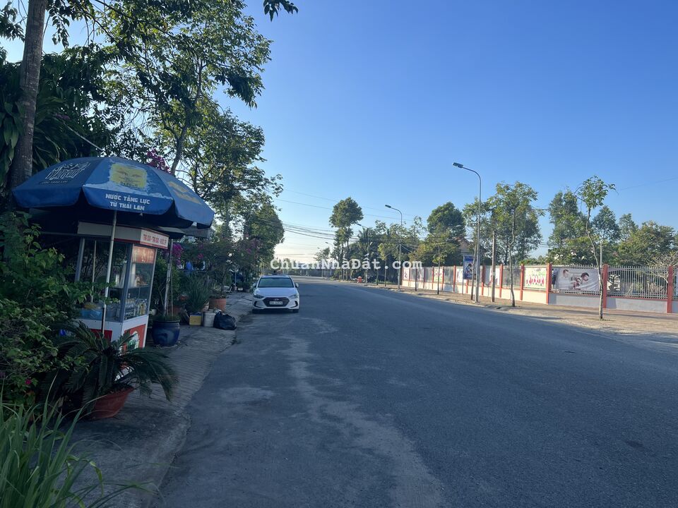 BÁN NHÀ ĐƯỜNG CHÍNH ĐỐI DIỆN CỔNG TRƯỜNG QUỐC TẾ VIỆT MỸ KHU DÂN CƯ THIÊN LỘC, PHÚ THỨ, CÁI RĂNG. 