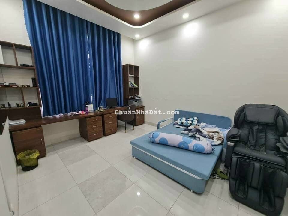 Bán biệt thự vừa xây dựng khu vực hiện đại sang trọng thích hợp để nghỉ dưỡng Bán biệt thự vừa xây dựng khu vực hiện đại sang trọng thích hợp để nghỉ dưỡng