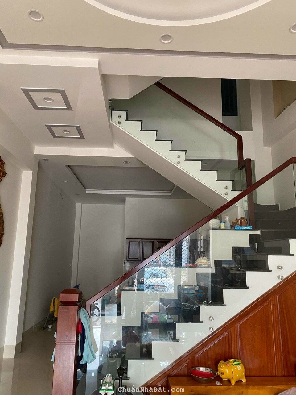 Bán nhà trệt hai lầu và sân thượng tuyệt đẹp khu vực an ninh, dân trí cao 