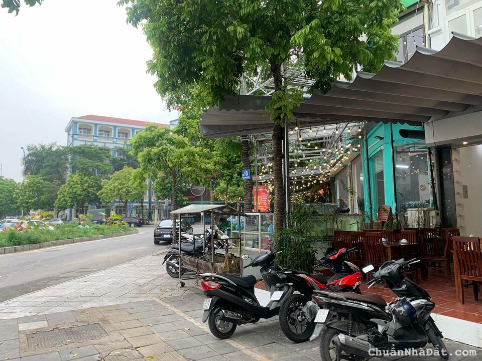 bán nhà Mặt Phố Thụy Khuê 30m2x4T mt 4m giá chỉ nhỉnh 6 tỷ - Vỉa hè 10m, Kinh Doanh Ngày