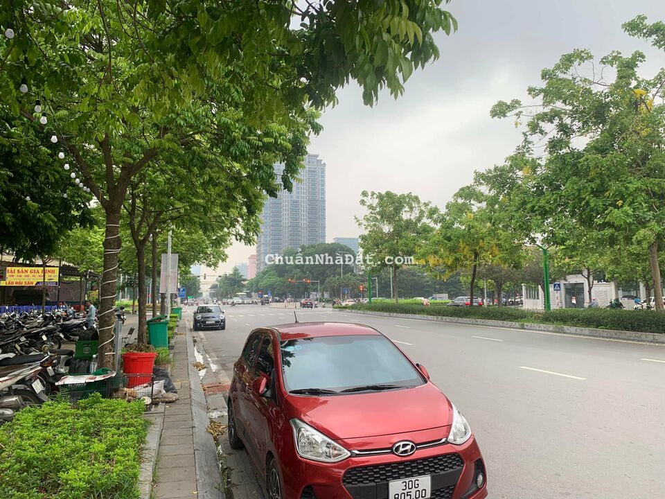 bán nhà Mặt Phố Thụy Khuê 30m2x4T mt 4m giá chỉ nhỉnh 6 tỷ - Vỉa hè 10m, Kinh Doanh Ngày