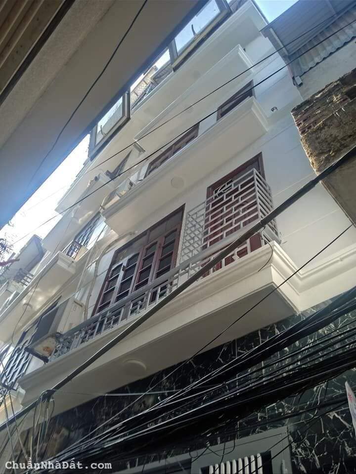 Sở hữu nhà phố vip Văn Cao. Nhỉnh 3 tỷ 34m2x4T, sổ đỏ vuông, dân trí cao, gần oto