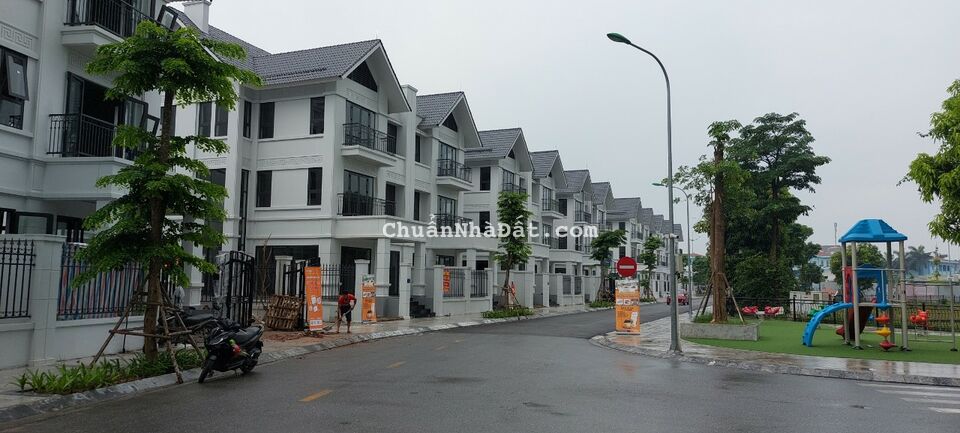 Bán biệt thự đơn lập mặt đường đôi 33m, cách sân bay Nội bài 5km