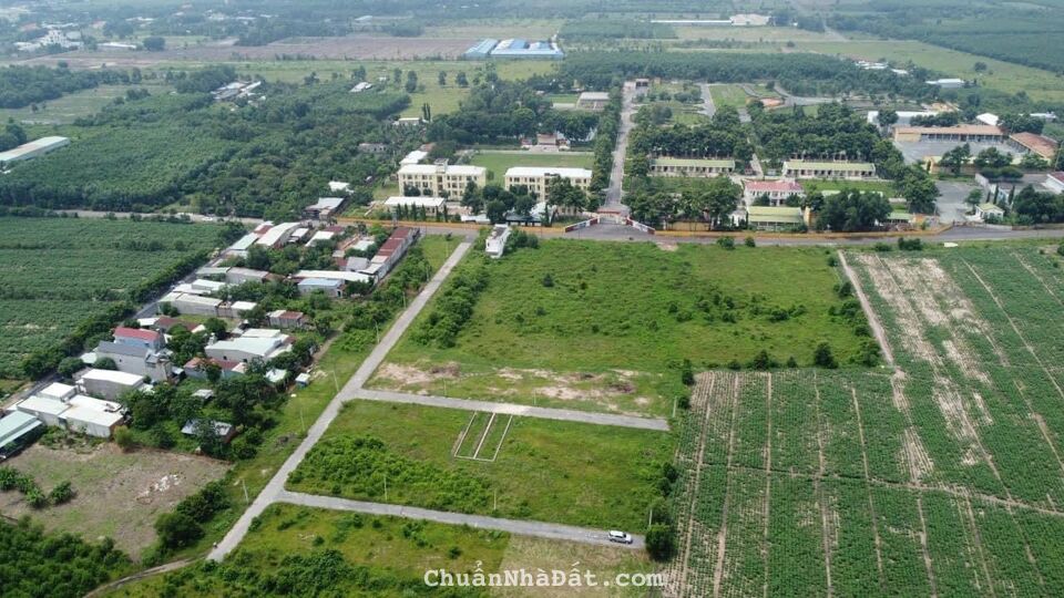 Đất Long Phước gần sân bay chỉ 18tr/m2 chỉ còn vài lô nhanh tay chốt đơnn Đất Long Phước gần sân bay chỉ 18tr/m2 chỉ còn vài lô nhanh tay chốt đơnn