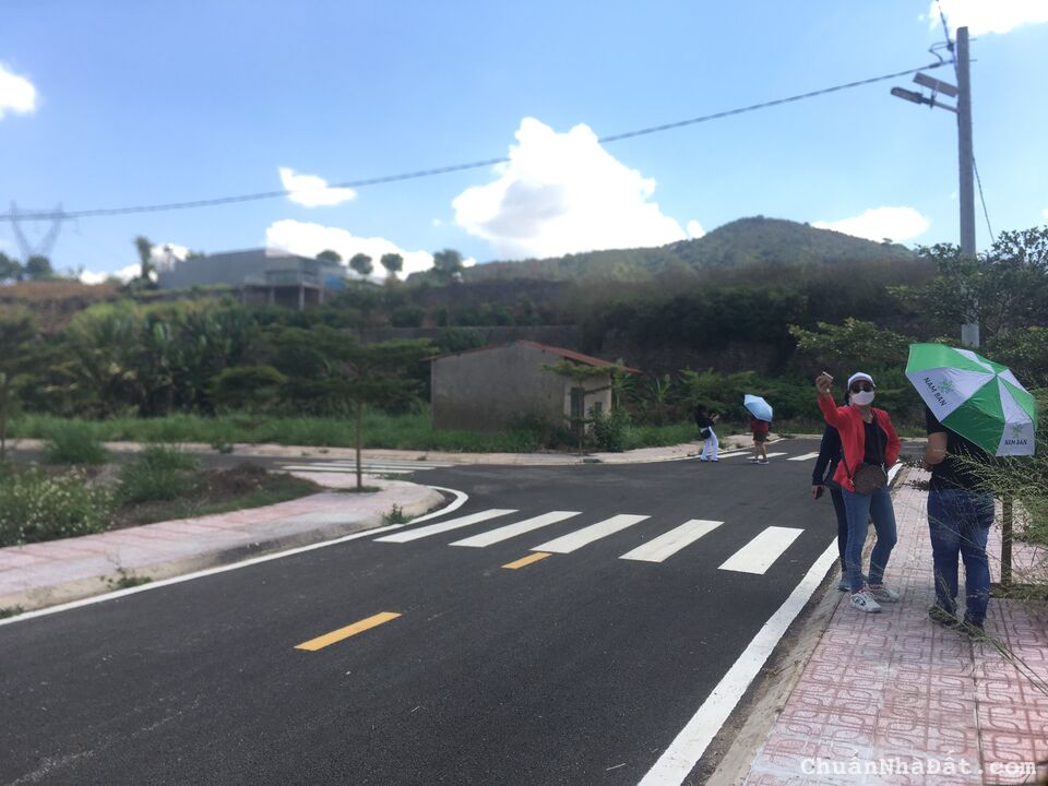 Bán đất full thổ cư, cách sân bay Đà Lạt 5 phút, sổ riêng công chứng ngay