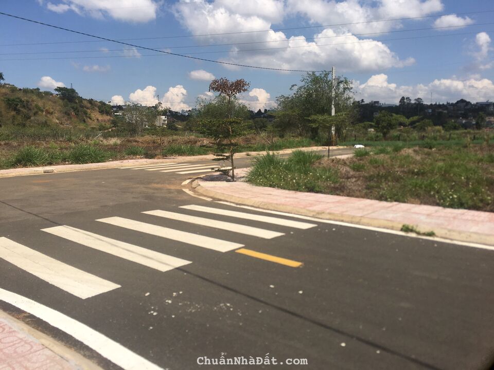 Bán đất full thổ cư, cách sân bay Đà Lạt 5 phút, sổ riêng công chứng ngay