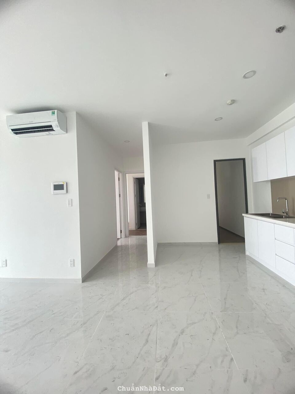 Căn hộ D'Lusso 2 PN 2 WC giá thấp nhất thị trường, nội thất hoàn thiện cao cấp, đã có sổ Căn hộ D'Lusso 2 PN 2 WC giá thấp nhất thị trường, nội thất hoàn thiện cao cấp, đã có sổ