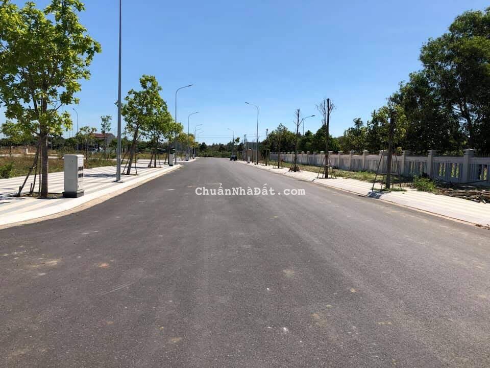 Không thể bỏ lỡ đất Nguyễn Thị Định, Quận 2, giá 2,2tỷ/80m2, sổ riêng, xây tự do.