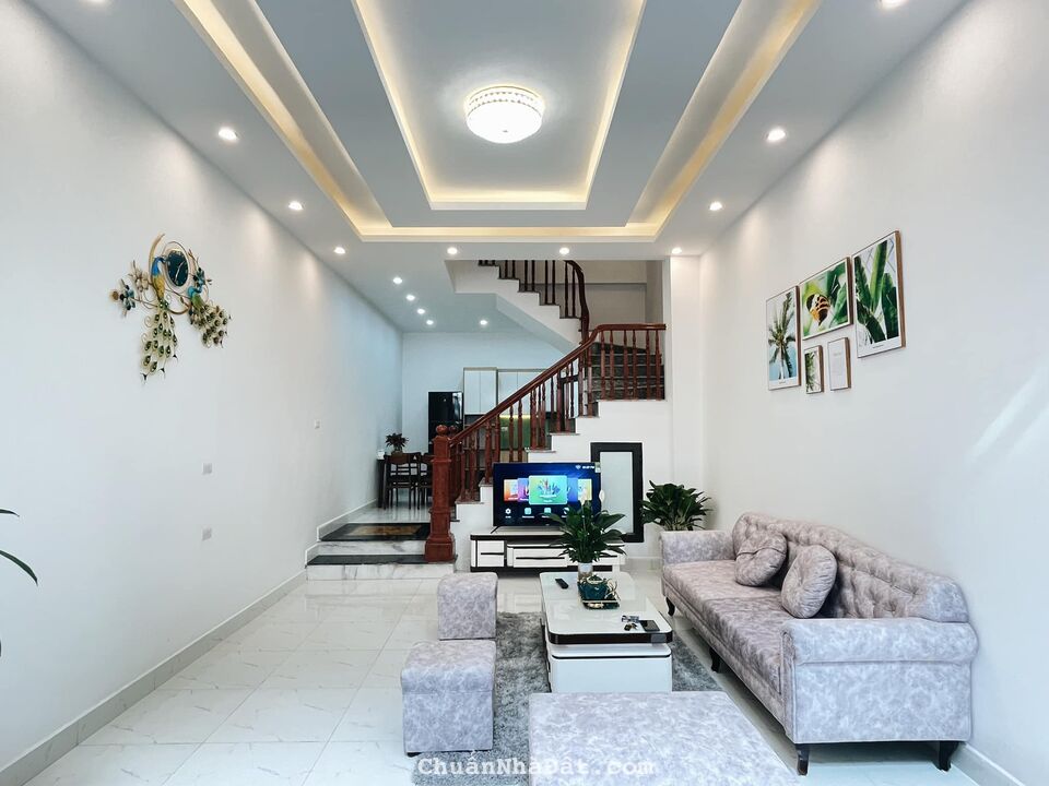 Hiếm siêu víp Trạm Trôi 32M, 5T, ô tô đỗ cổng giá 2.85tỷ Hiếm siêu víp Trạm Trôi 32M, 5T, ô tô đỗ cổng giá 2.85tỷ