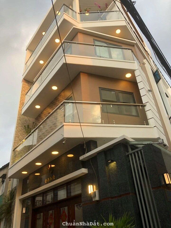 Bán biệt thự góc 2 mặt tiền đường Nguyễn Quang Bích, Quận Tân Bình, DT: 9,5m x 19m, giá 35 tỷ Bán biệt thự góc 2 mặt tiền đường Nguyễn Quang Bích, Quận Tân Bình, DT: 9,5m x 19m, giá 35 tỷ