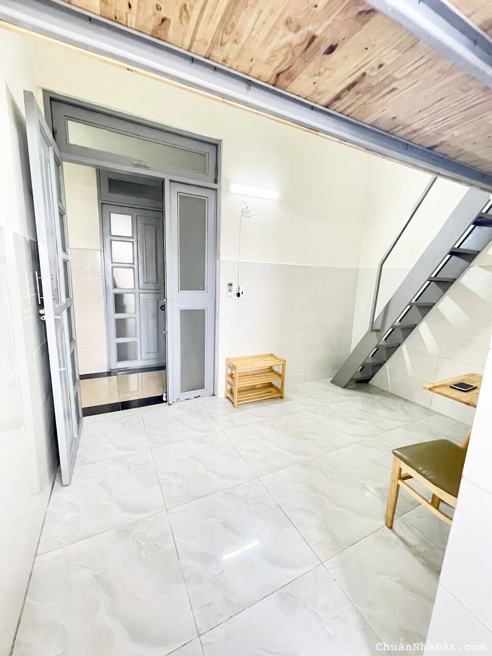 TRỐNG 1 PHÒNG CÓ GÁC CAO 1M8. DẠNG CHUNG CƯ MINI GẦN KHU CN TÂN BÌNH 