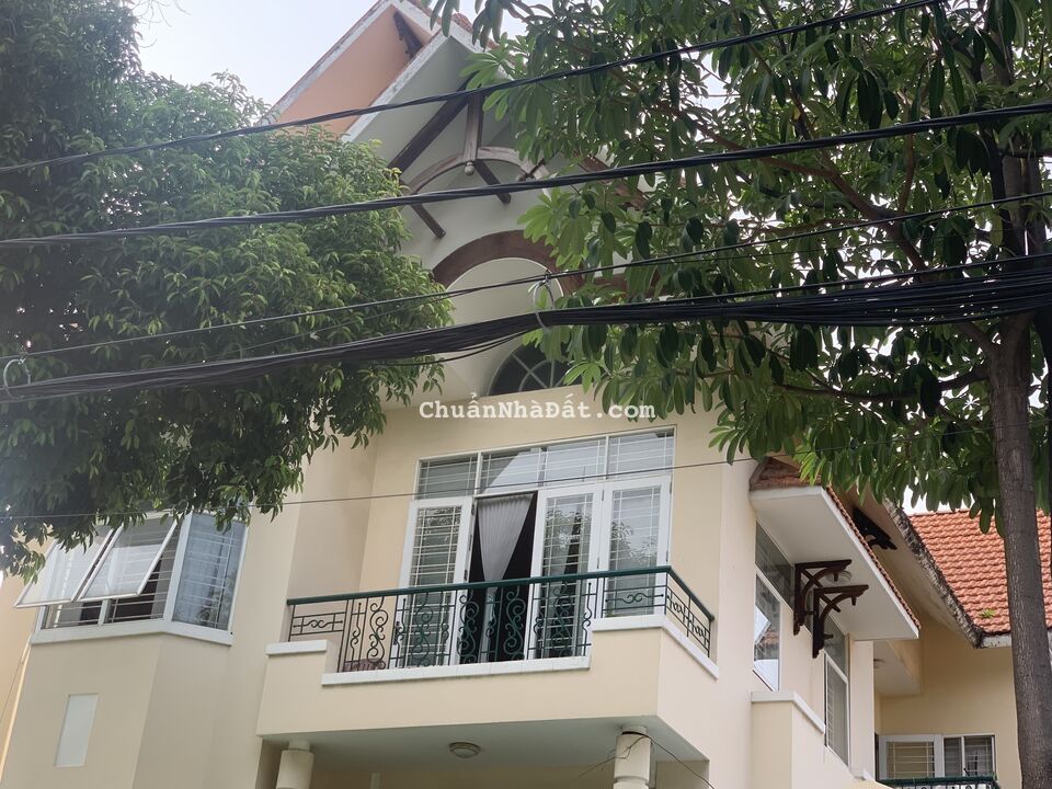 Bán biệt thự khu vực Tên Lửa mặt tiền ngang 20m