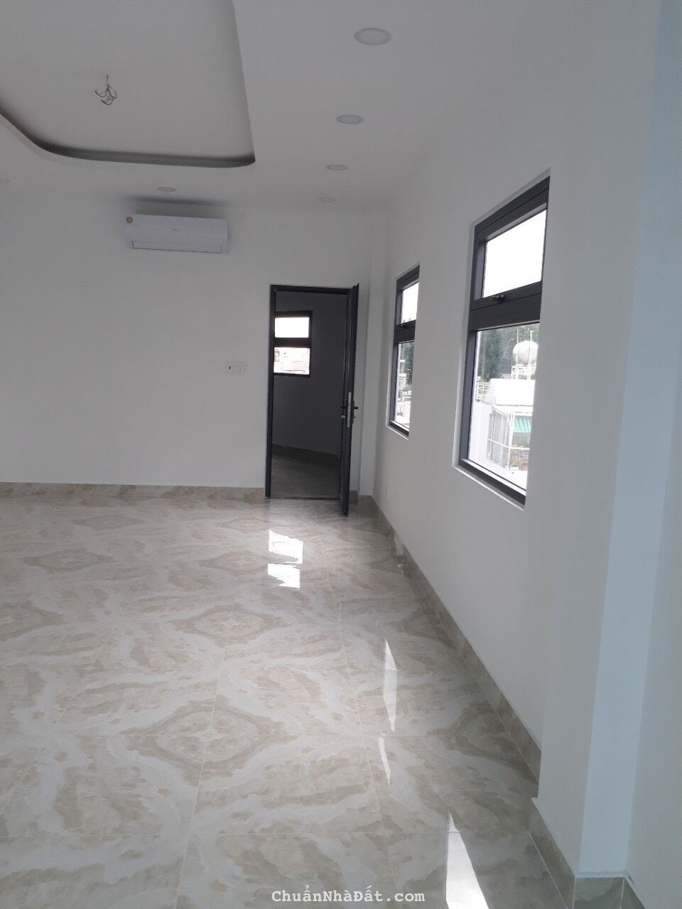 Nhà cho thuê mặt tiền đường 3/2, Quận 10, 110 triệu/tháng, 100m2, Trệt 5L Nhà cho thuê mặt tiền đường 3/2, Quận 10, 110 triệu/tháng, 100m2, Trệt 5L