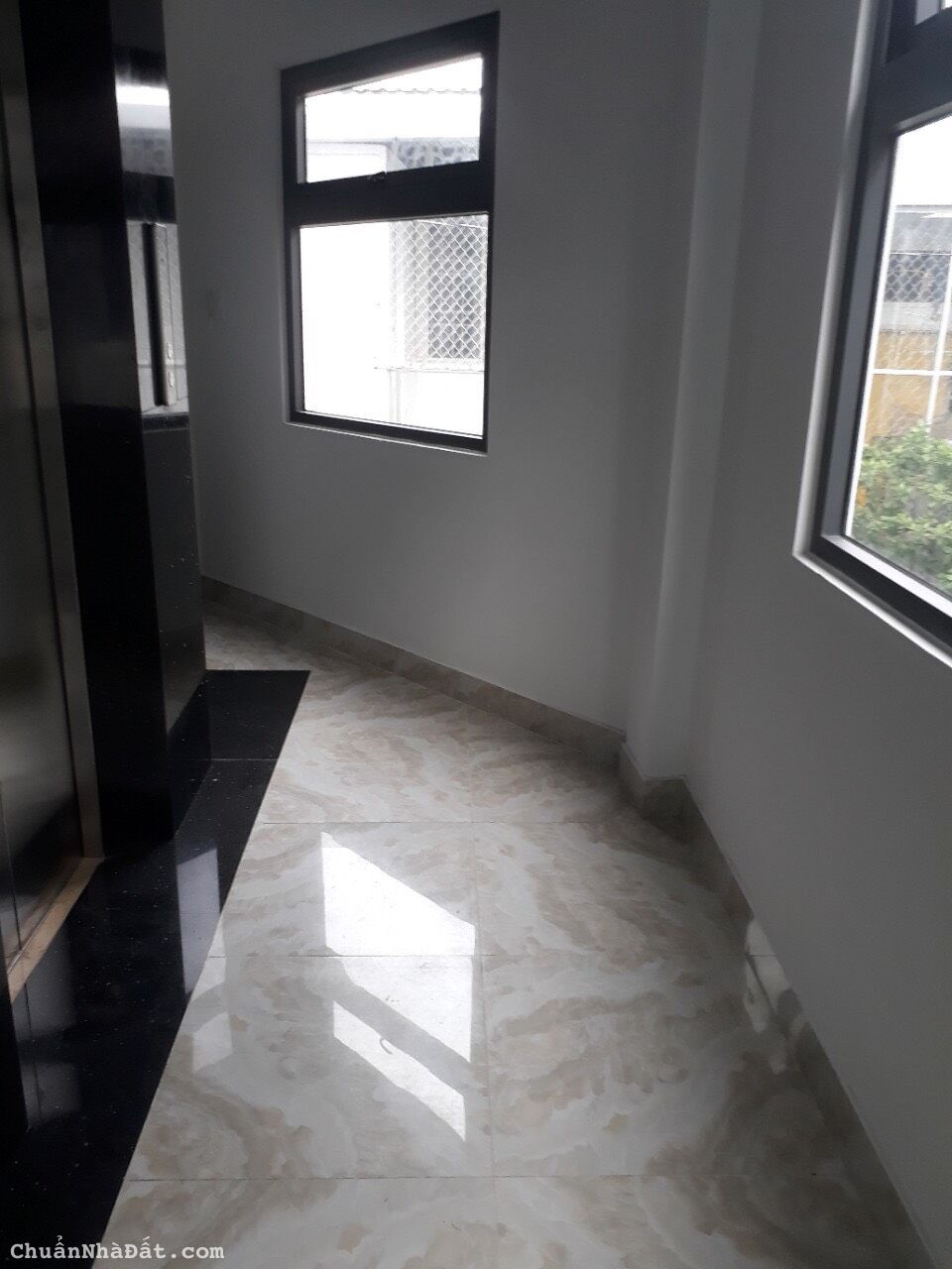 Nhà cho thuê mặt tiền đường 3/2, Quận 10, 110 triệu/tháng, 100m2, Trệt 5L Nhà cho thuê mặt tiền đường 3/2, Quận 10, 110 triệu/tháng, 100m2, Trệt 5L