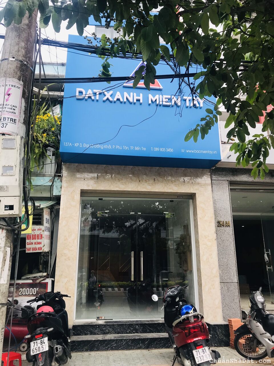 BÁN NHÀ MẶT TIỀN ĐƯỜNG ĐỒNG KHỞI TP BẾN TRE ĐANG CHO THUÊ 30 TRIỆU / THÁNG BÁN NHÀ MẶT TIỀN ĐƯỜNG ĐỒNG KHỞI TP BẾN TRE ĐANG CHO THUÊ 30 TRIỆU / THÁNG