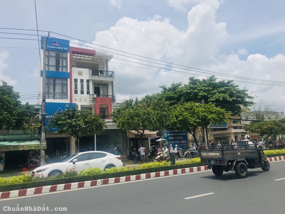 BÁN NHÀ MẶT TIỀN ĐƯỜNG ĐỒNG KHỞI TP BẾN TRE ĐANG CHO THUÊ 30 TRIỆU / THÁNG BÁN NHÀ MẶT TIỀN ĐƯỜNG ĐỒNG KHỞI TP BẾN TRE ĐANG CHO THUÊ 30 TRIỆU / THÁNG