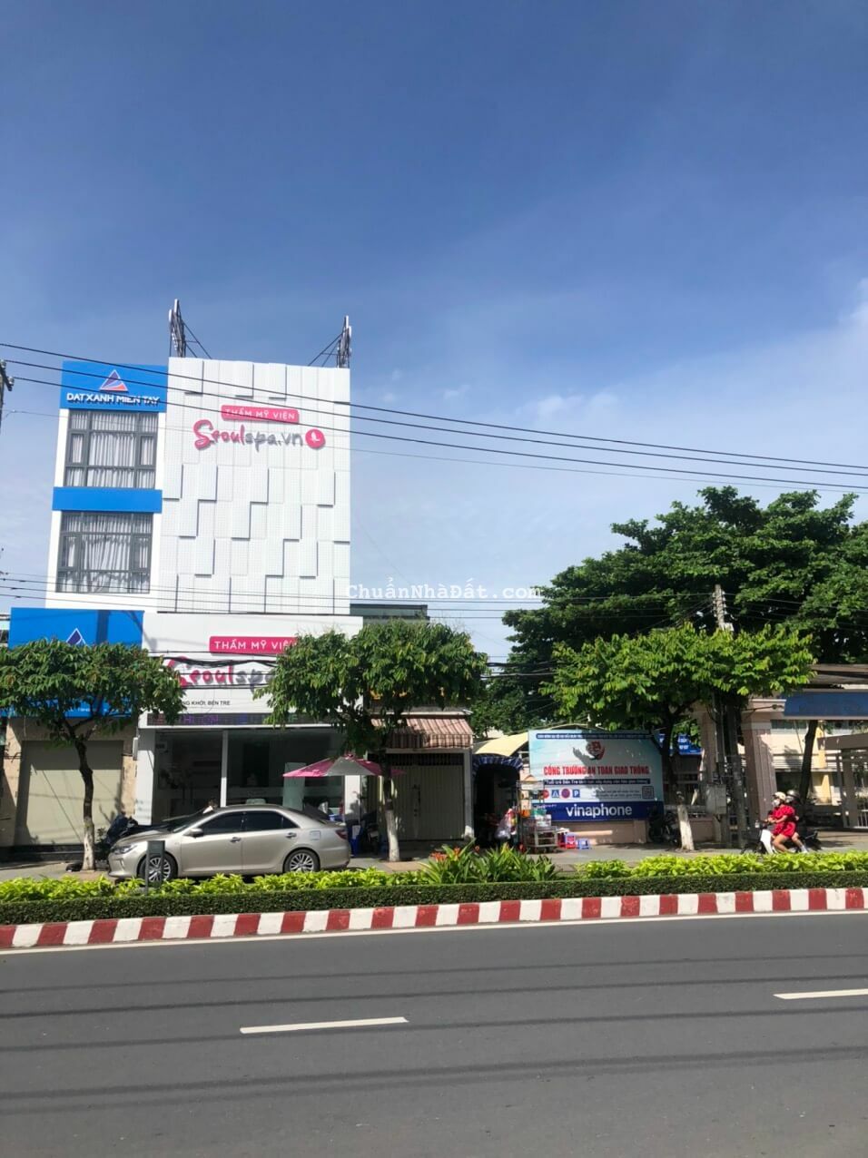 BÁN NHÀ MẶT TIỀN ĐẠI LỘ ĐỒNG KHỞI TP BẾN TRE ĐANG CHO THUÊ 30 TRIỆU/ THÁNG BÁN NHÀ MẶT TIỀN ĐẠI LỘ ĐỒNG KHỞI TP BẾN TRE ĐANG CHO THUÊ 30 TRIỆU/ THÁNG