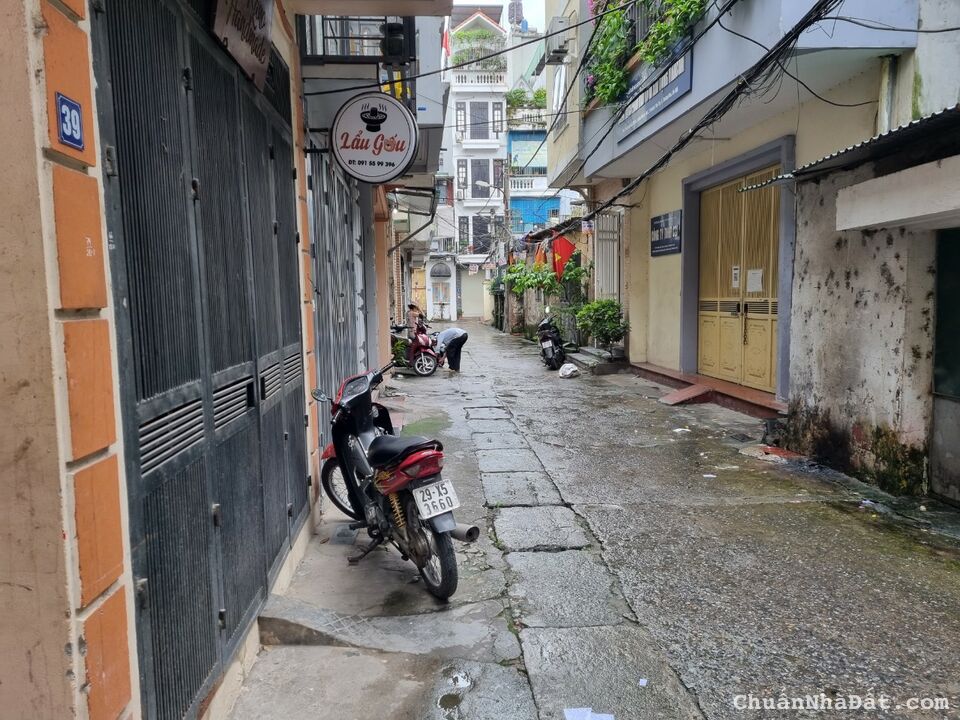 CHÍNH CHỦ BÁN NHÀ HOÀNG MAI, Ô TÔ ĐỖ CỬA, PHÂN LÔ BÀN CỜ, SÁT PHỐ - DT 30M, 3 TẦNG, M.TIỀN 4.25