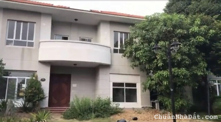 Cần bán gấp biệt thự đơn lập Phú Gia- Phú Mỹ Hưng 317m, trệt, lầu. Giá: 92 tỷ