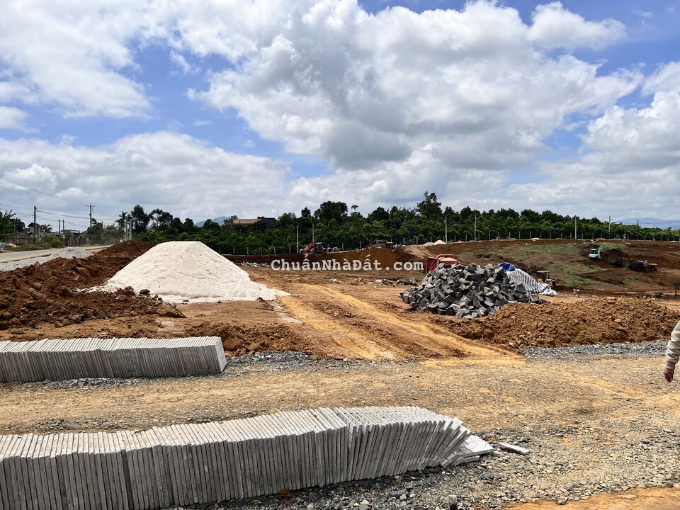 Hàng hiếm, chỉ 560tr sở hữu ngay nền thổ Bảo Lộc 100m2. LH Em Nhiên 0708 503 554