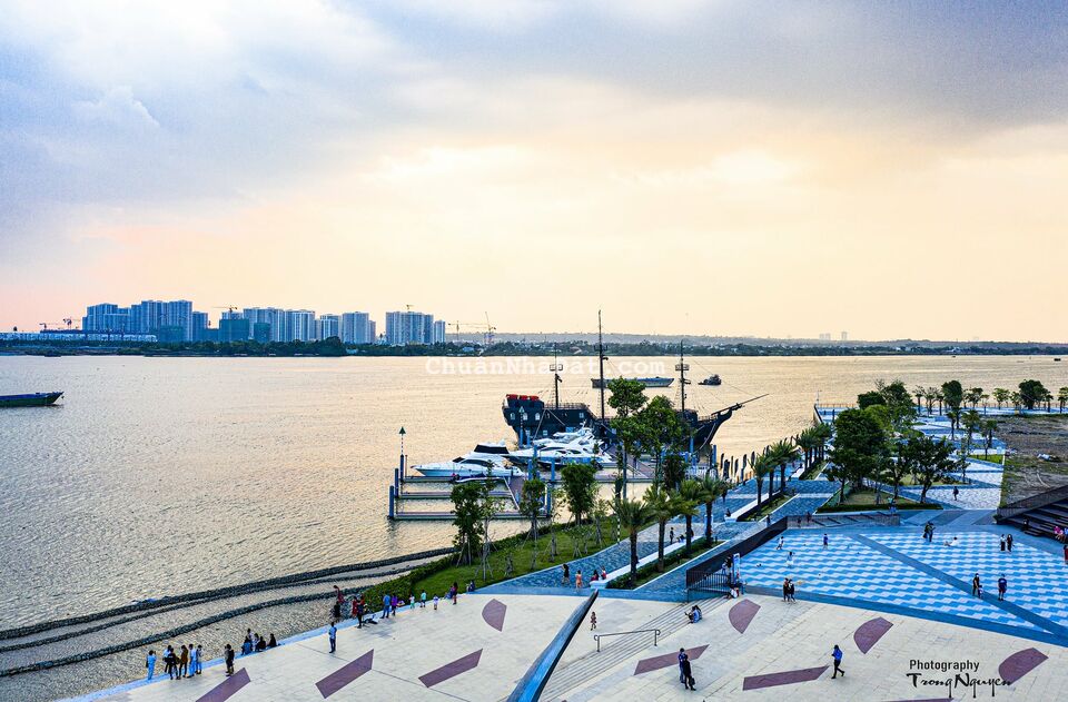 Shopvillas đường độc quyền 45m, diện tích 200m2 hàng limited, giá bán 22,3 tỷ bao hết. 0909750300