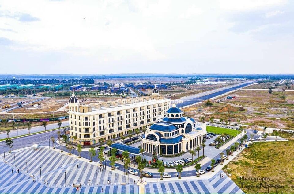 Shopvillas đường độc quyền 45m, diện tích 200m2 hàng limited, giá bán 22,3 tỷ bao hết. 0909750300