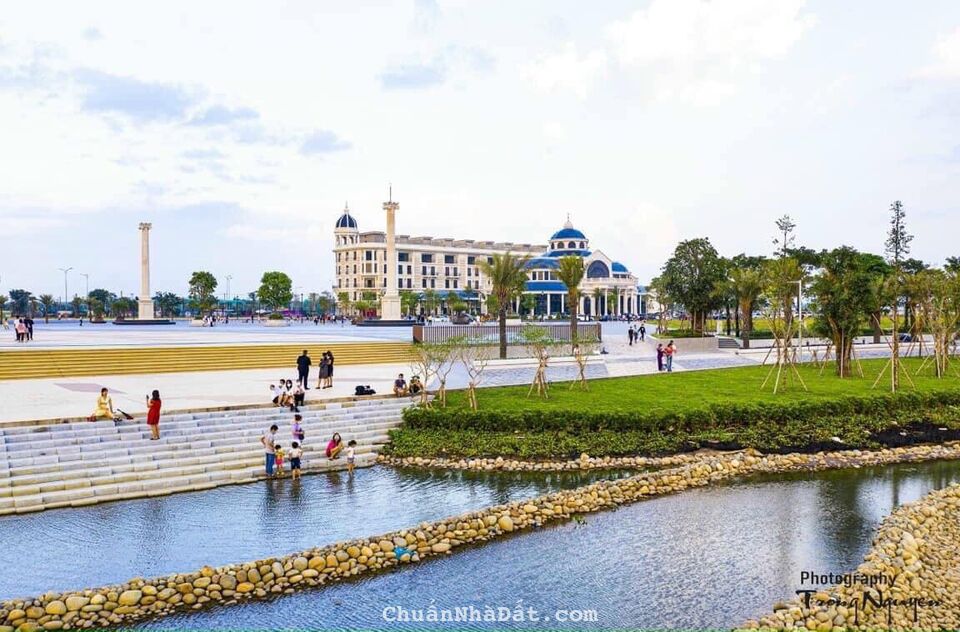 Shopvillas đường độc quyền 45m, diện tích 200m2 hàng limited, giá bán 22,3 tỷ bao hết. 0909750300