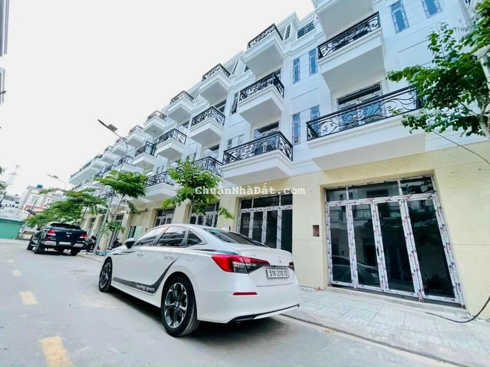 BÁN NHÀ MẶT TIỀN ĐƯỜNG HÀ HUY GIÁP QUẬN 12 - SỔ HỒNG RIÊNG