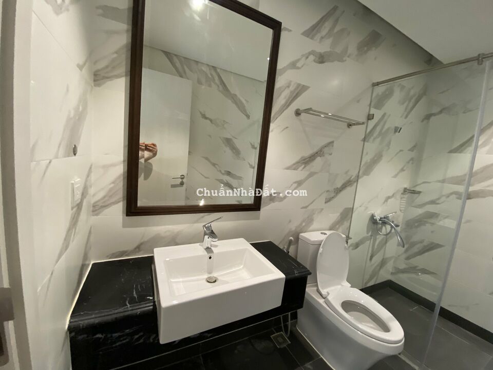 Bán căn hộ 3 phòng ngủ 96m2 giá 4,9 tỷ. Chung cư King Palace 108 Nguyễn Trãi Bán căn hộ 3 phòng ngủ 96m2 giá 4,9 tỷ. Chung cư King Palace 108 Nguyễn Trãi