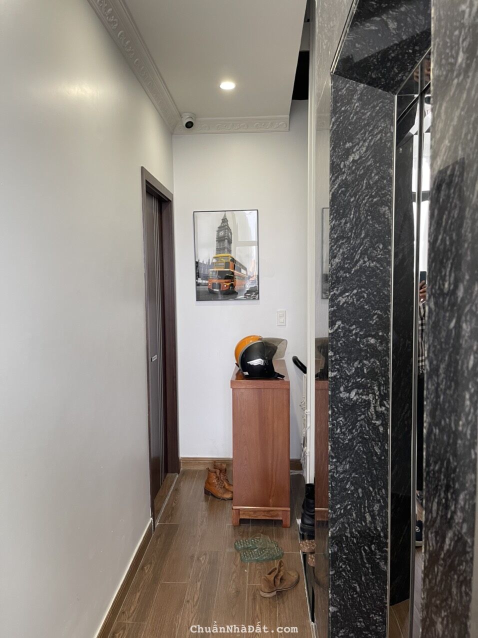 Shophouse 105m hoàn thiện giá tốt Vinhome cầu Rào 2 