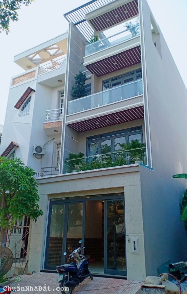 Cần bán gấp nhà HXT 10 đường Nguyễn Văn Thương(D1), P25, Bình Thạnh, 4*18m trệt 3 tầng, giá 13.5 tỷ