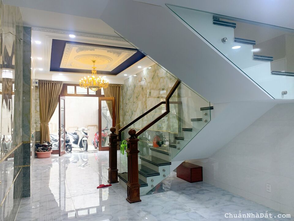 Cho thuê nhà nguyên căn đường Tân Sơn Nhì 4x17m 2 lầu st nhà cực đẹp