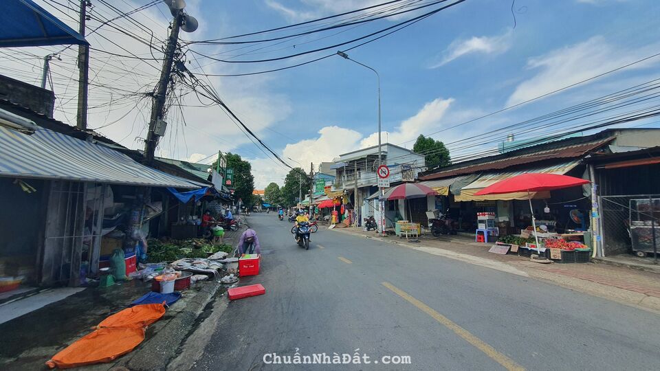 Bán nhà 116m2(5x23) thổ cư 114m2 mặt tiền chợ Dĩ An 1