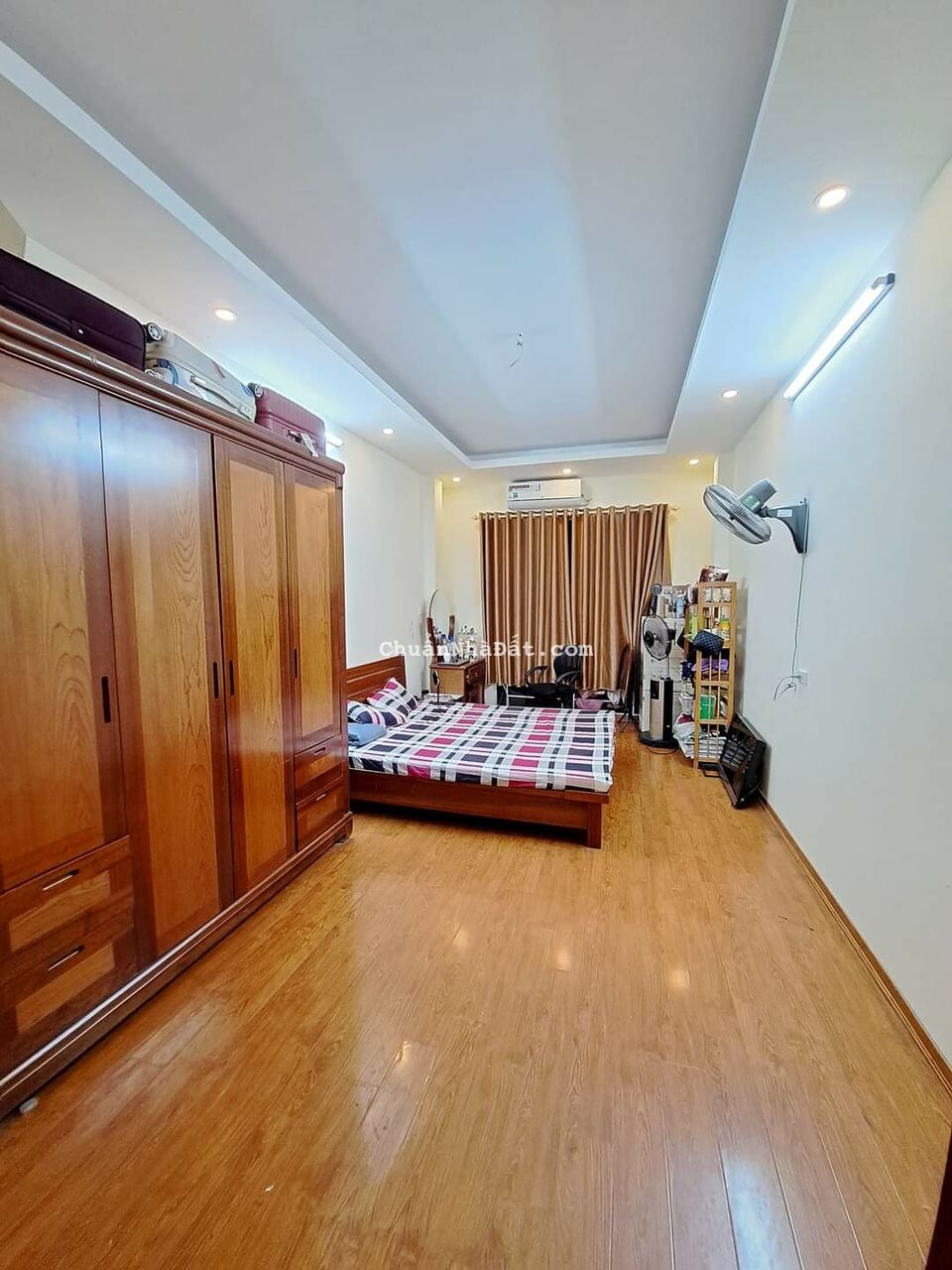 Nhà đẹp gần phố, Ngõ Giếng Mứt rộng, Bạch Mai, trung tâm Hai Bà Trưng 32m 5T MT 3.4m, Giá 4.3 tỷ.