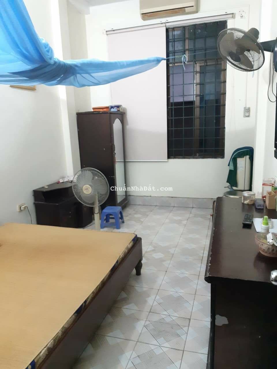 Bán nhà Ngõ Giếng Mứt, Trung tâm Hai Bà Trưng 33m 3T,Giá 3.8 tỷ. 2 thoáng, gần trường,chợ Bán nhà Ngõ Giếng Mứt, Trung tâm Hai Bà Trưng 33m 3T,Giá 3.8 tỷ. 2 thoáng, gần trường,chợ