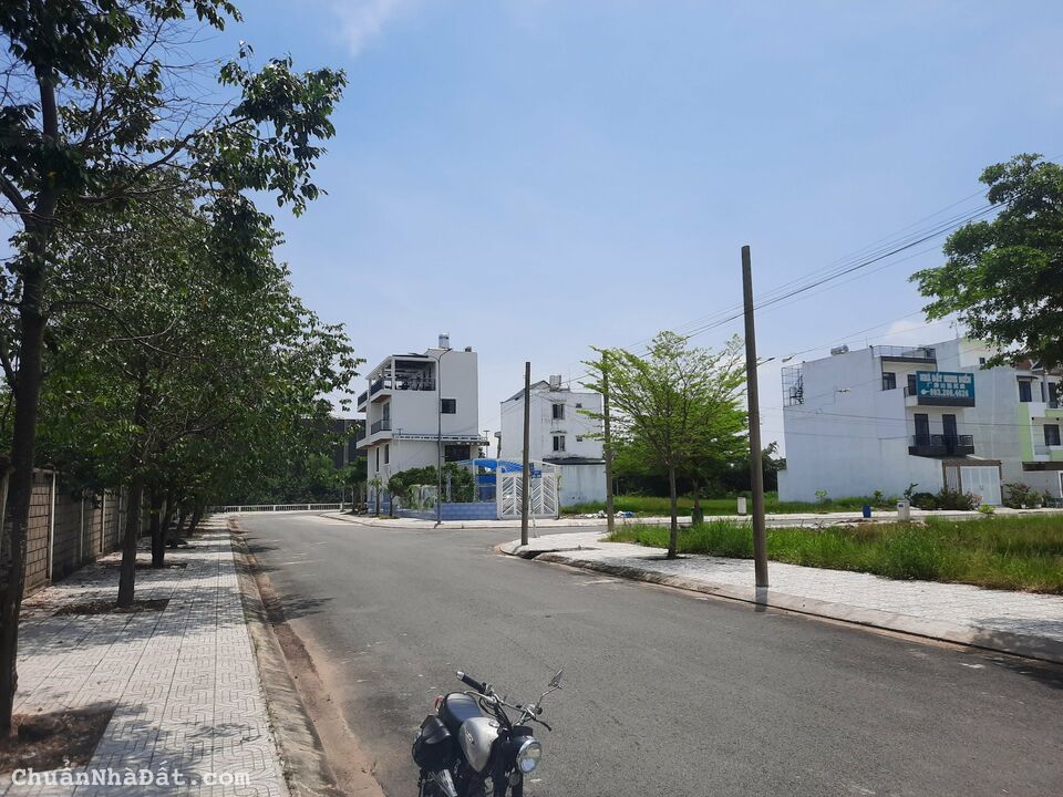 GÀ ĐẺ TRỨNG VÀNG CỦA GIỚI ĐẦU TƯ GÀ ĐẺ TRỨNG VÀNG CỦA GIỚI ĐẦU TƯ