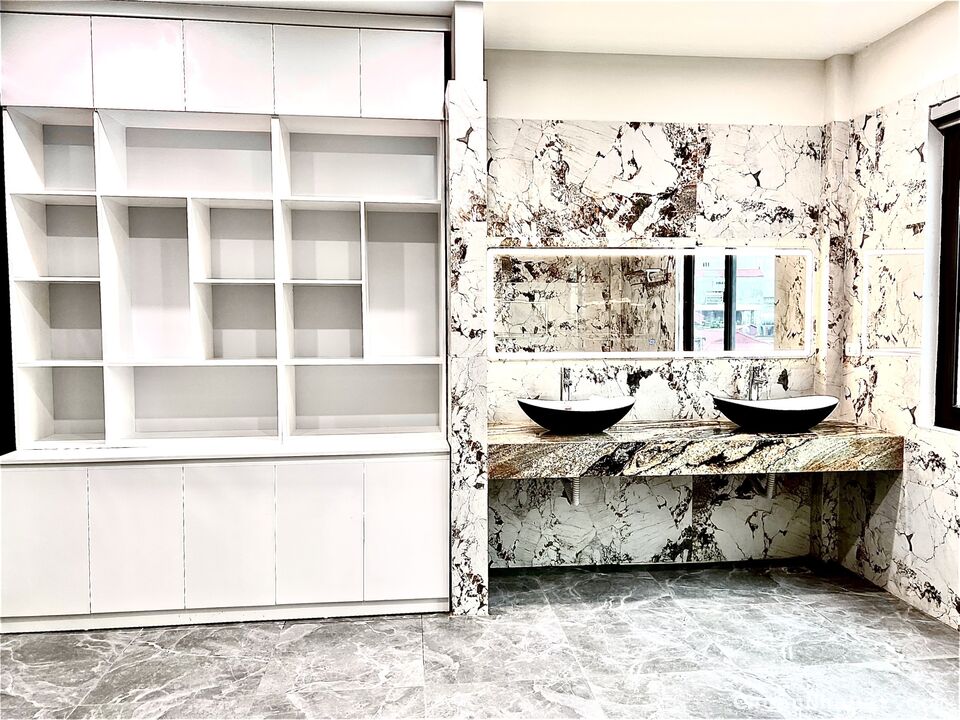 Nhà mới 6 tầng thang máy - - P Gia Thụy - - Long Biên - - HN