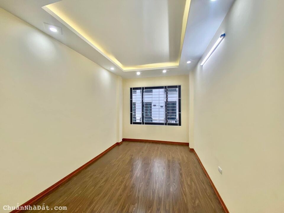 Cho thuê nhà ĐỖ QUANG, 45M2X4T, NHÀ MỚI ĐẸP, OTO VÀO NHÀ , giá 25tr/thg Cho thuê nhà ĐỖ QUANG, 45M2X4T, NHÀ MỚI ĐẸP, OTO VÀO NHÀ , giá 25tr/thg