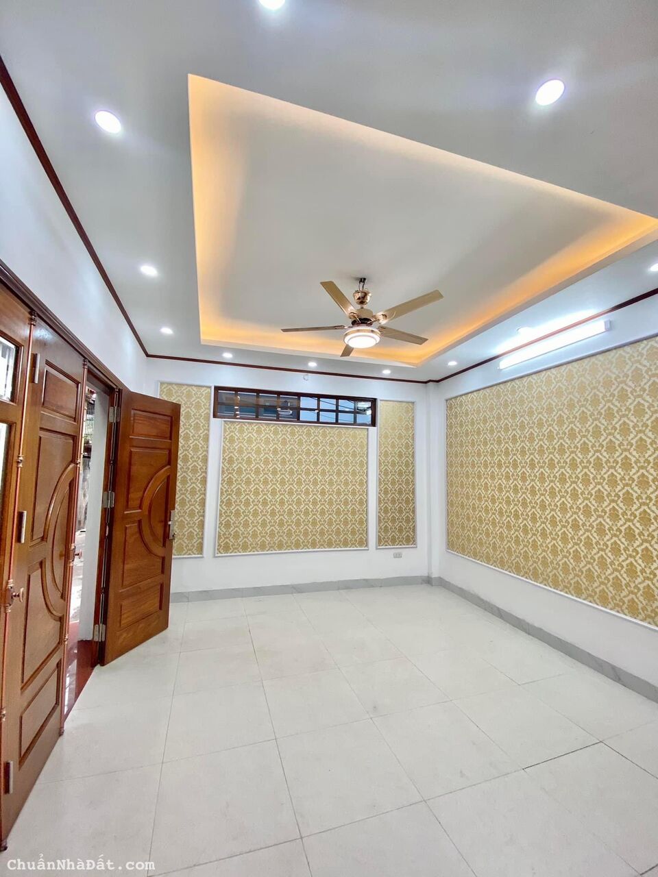 Cho thuê nhà TRẦN QUANG DIỆU, 50M2X5T, NHÀ MỚI ĐẸP, OTO VÀO NHÀ 