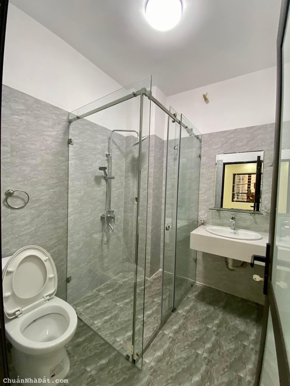 Cho thuê nhà YÊN LÃNG, 60M2X4T, NHÀ MỚI ĐẸP, OTO VÀO NHÀ , GIÁ 14tr/thg